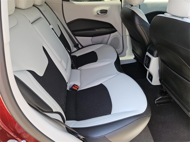 2020 Jeep Compass Latitude photo 25