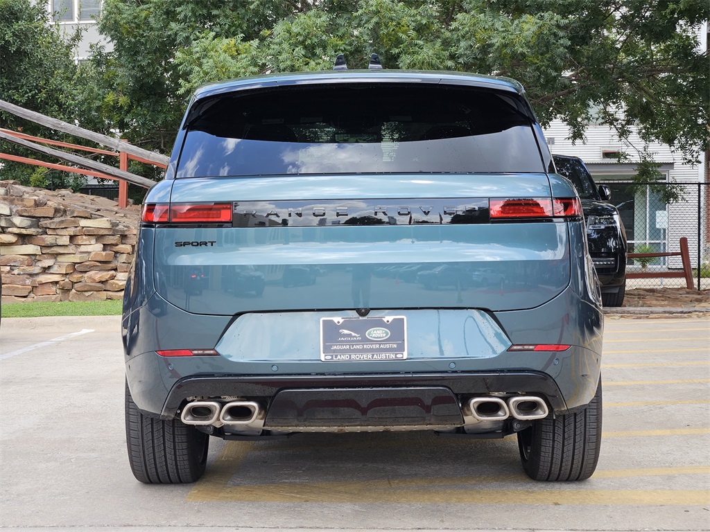 2025 Land Rover Range Rover Sport SE photo 6