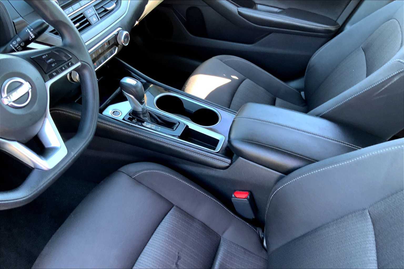 2023 Nissan Altima 2.5 SV photo 13