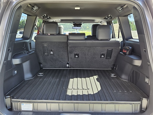 2025 Toyota Land Cruiser Base photo 10