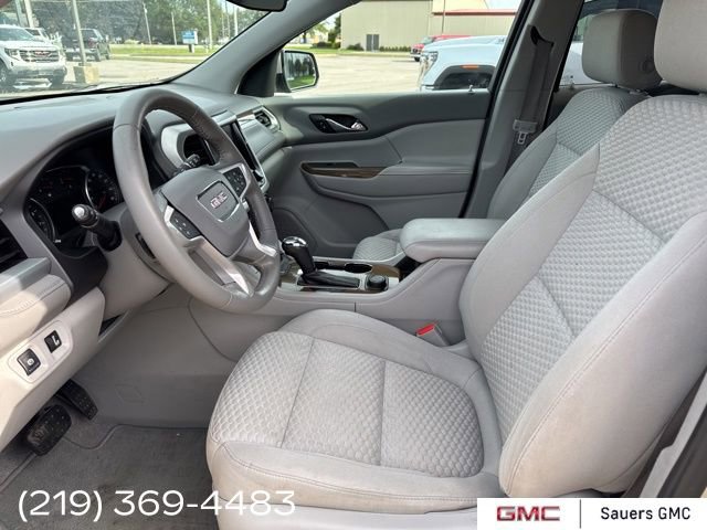 2017 Gmc Acadia SLE photo 9
