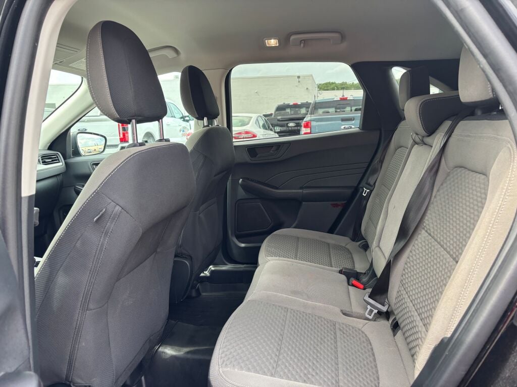2022 Ford Escape SE photo 12