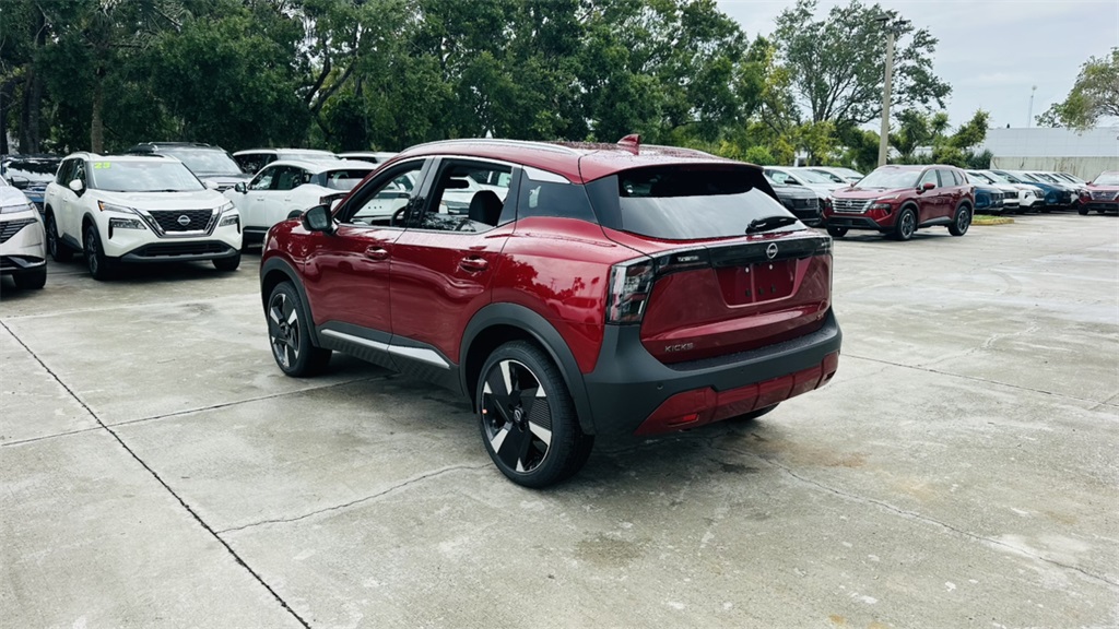 2025 Nissan Kicks SR photo 3