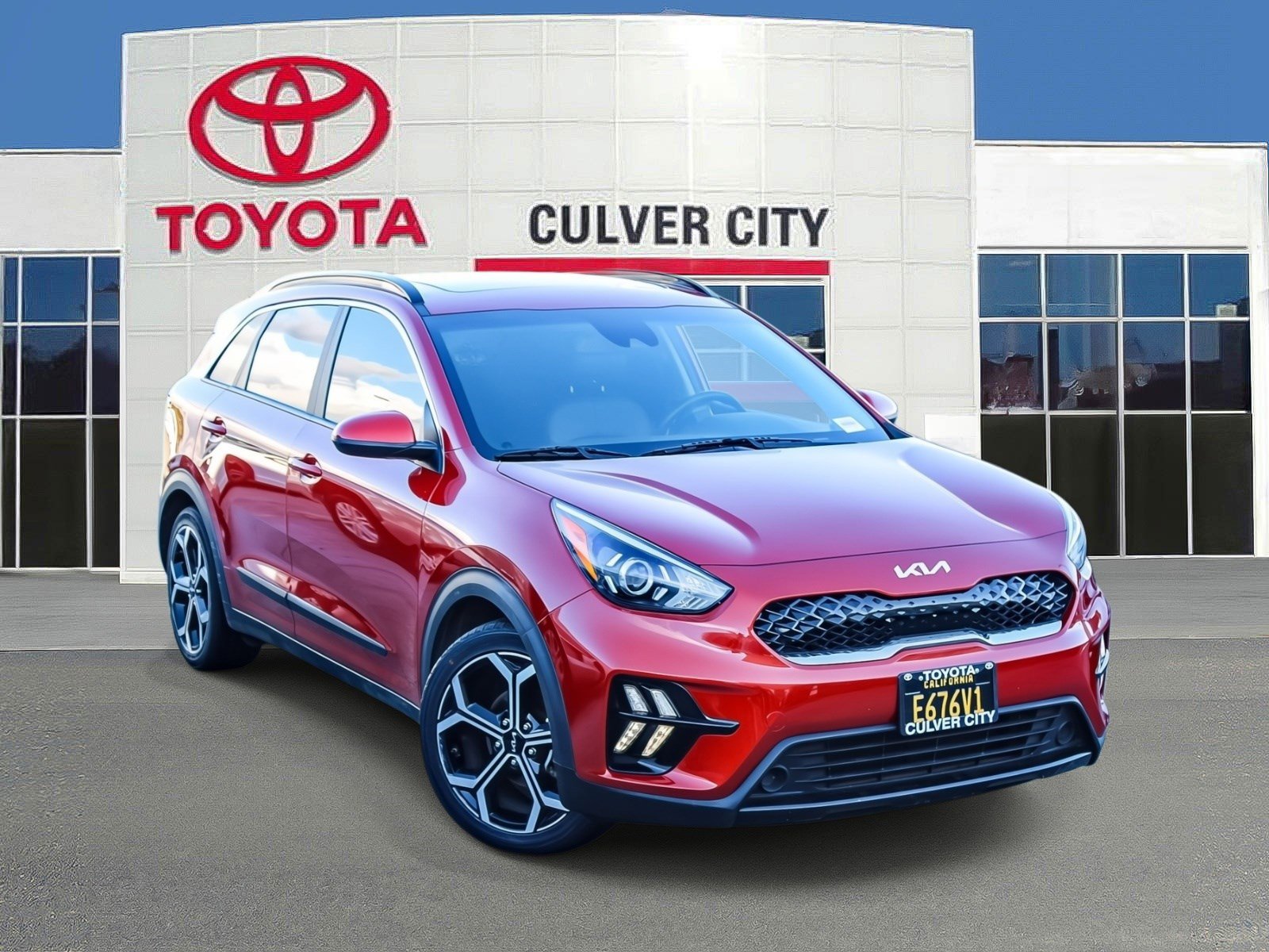 2022 Kia Niro LXS SE's photo