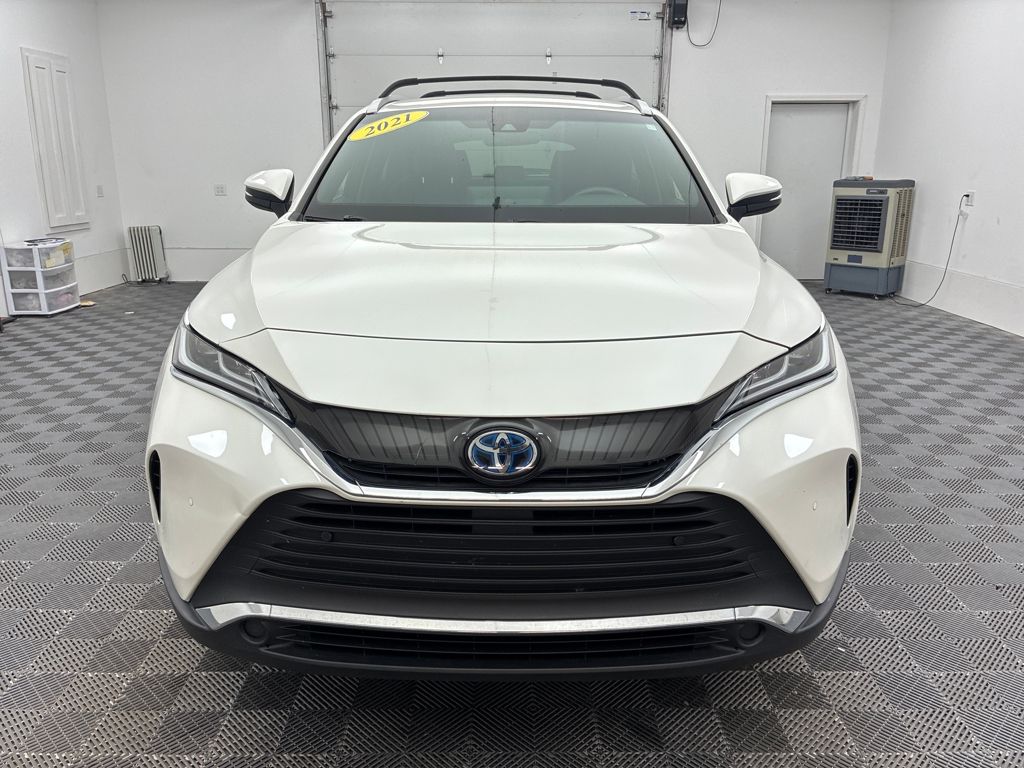 2021 Toyota Venza XLE photo 2