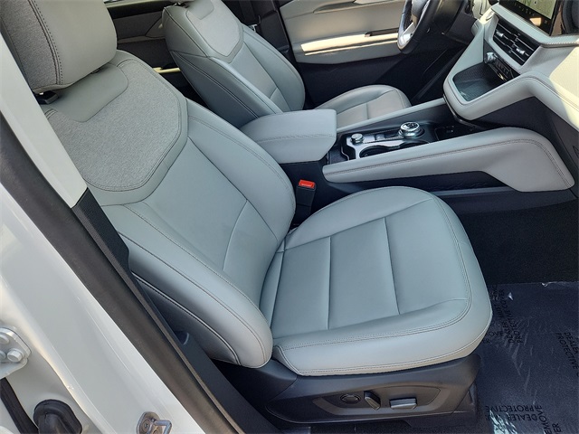 2025 Ford Explorer photo 13