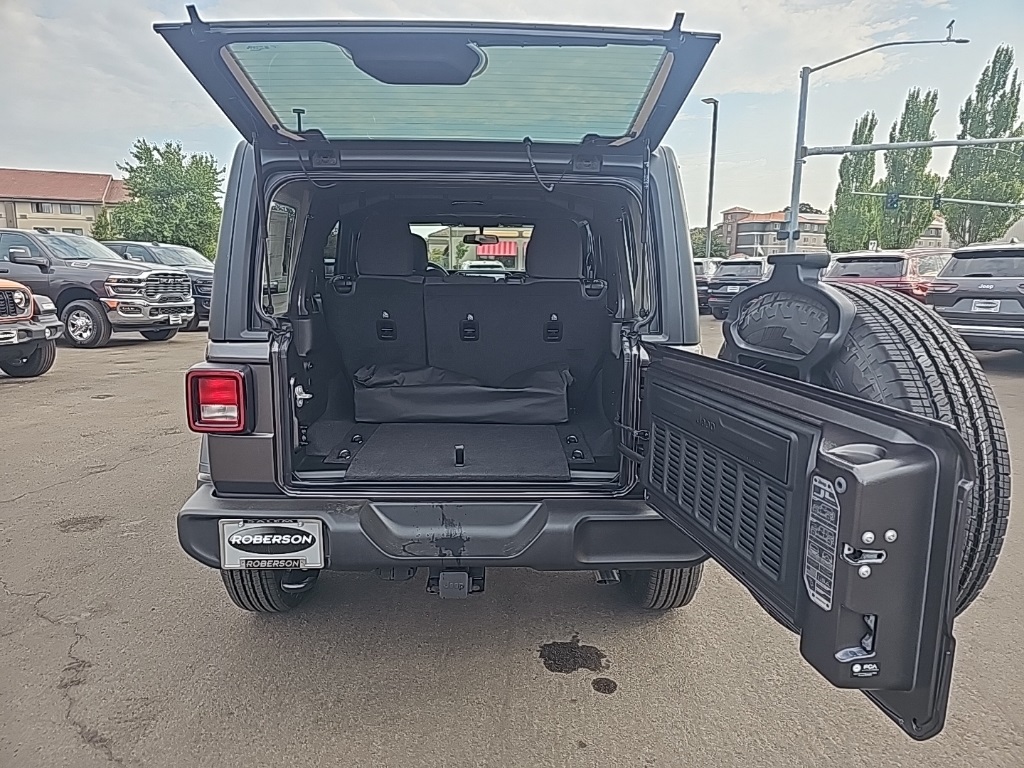 2025 Jeep Wrangler Sport photo 11