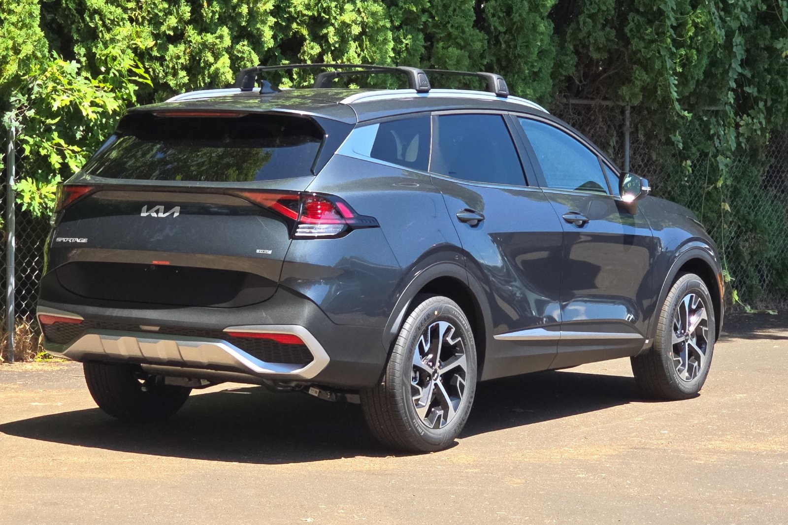2025 Kia Sportage Hybrid EX photo 2