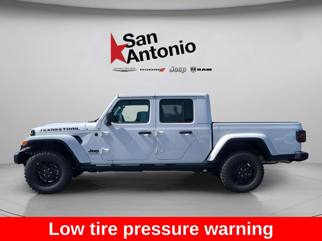 2025 Jeep Gladiator Sport Texas Trail photo 2