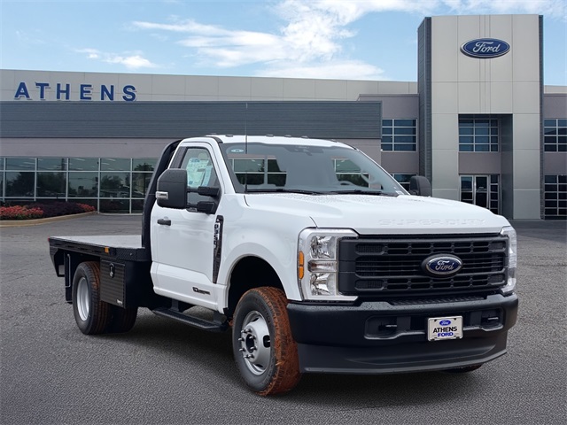 2026 Ford F-350 Super Duty Chassis Cab XL's photo