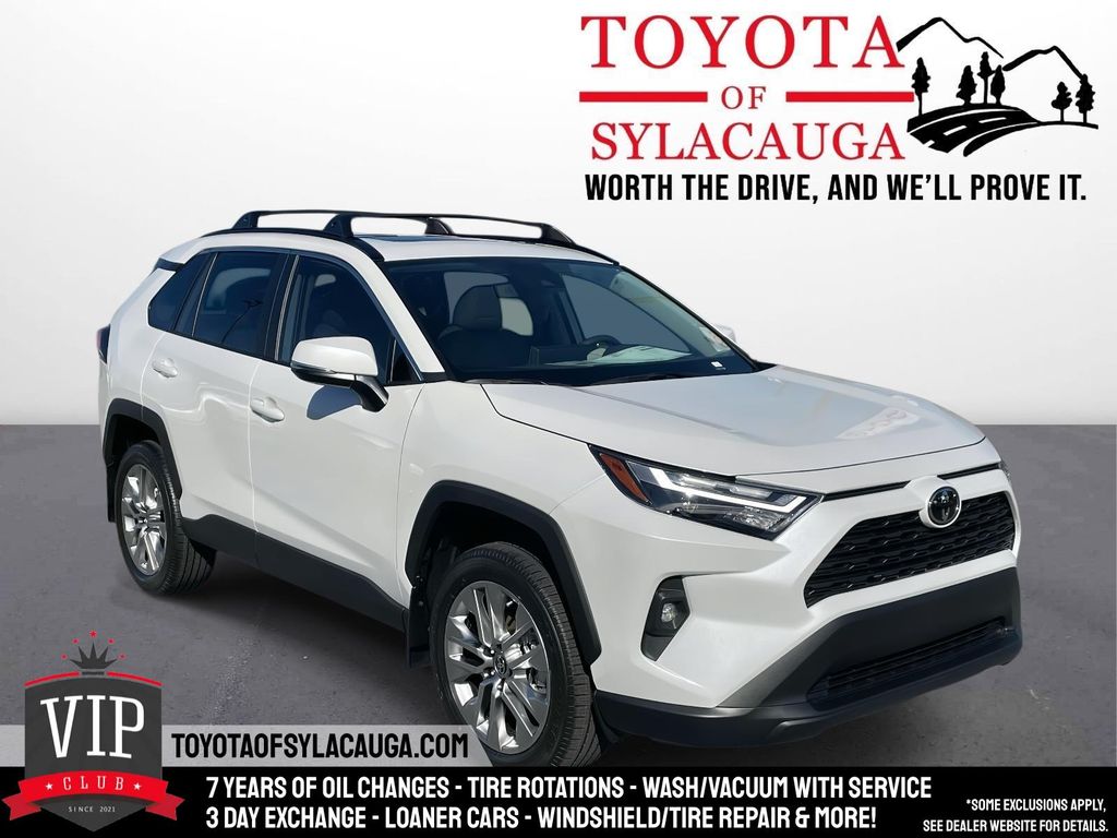 2025 Toyota RAV4 XLE Premium's photo