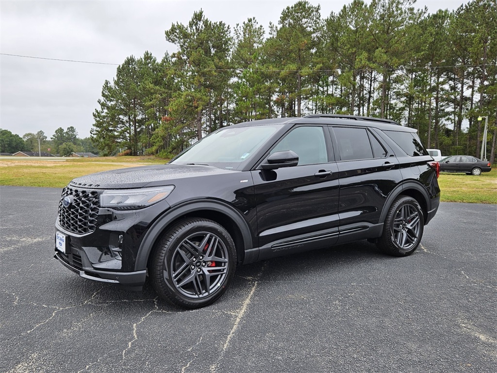 2025 Ford Explorer ST-Line photo 3