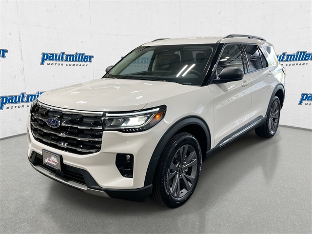2025 Ford Explorer Active's photo