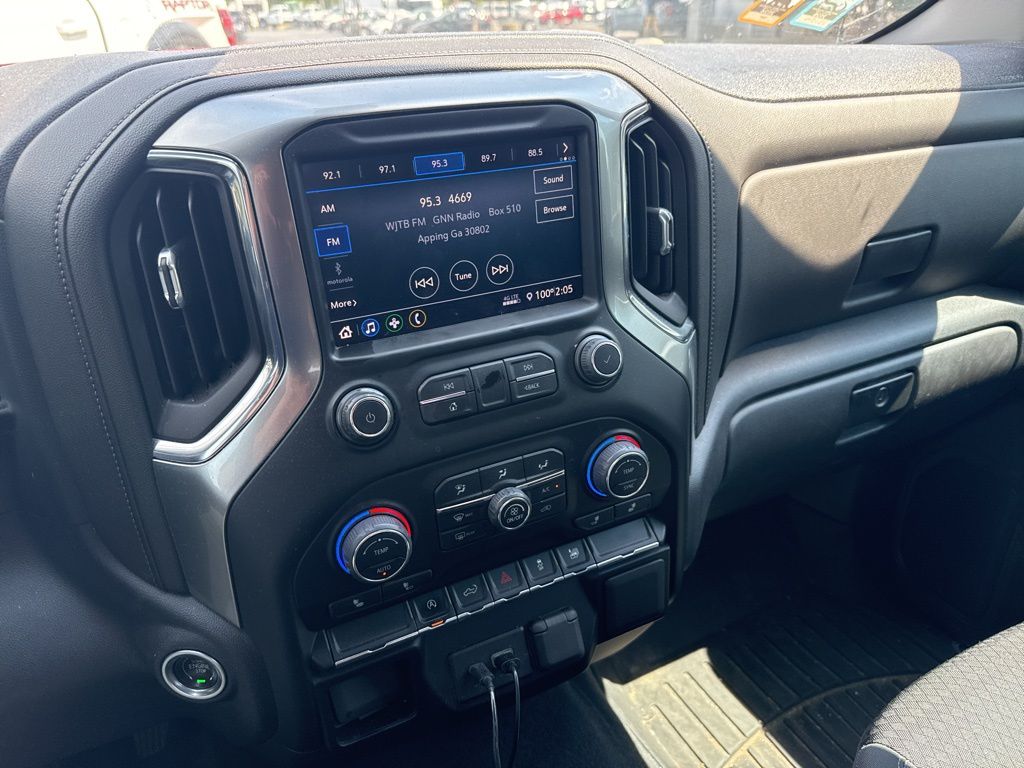 2021 Chevrolet Silverado 1500 LT photo 5