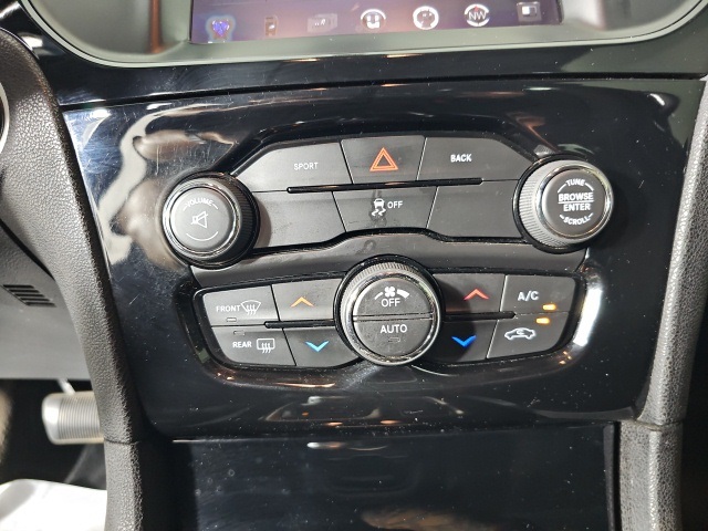 2016 Chrysler 300 S photo 19