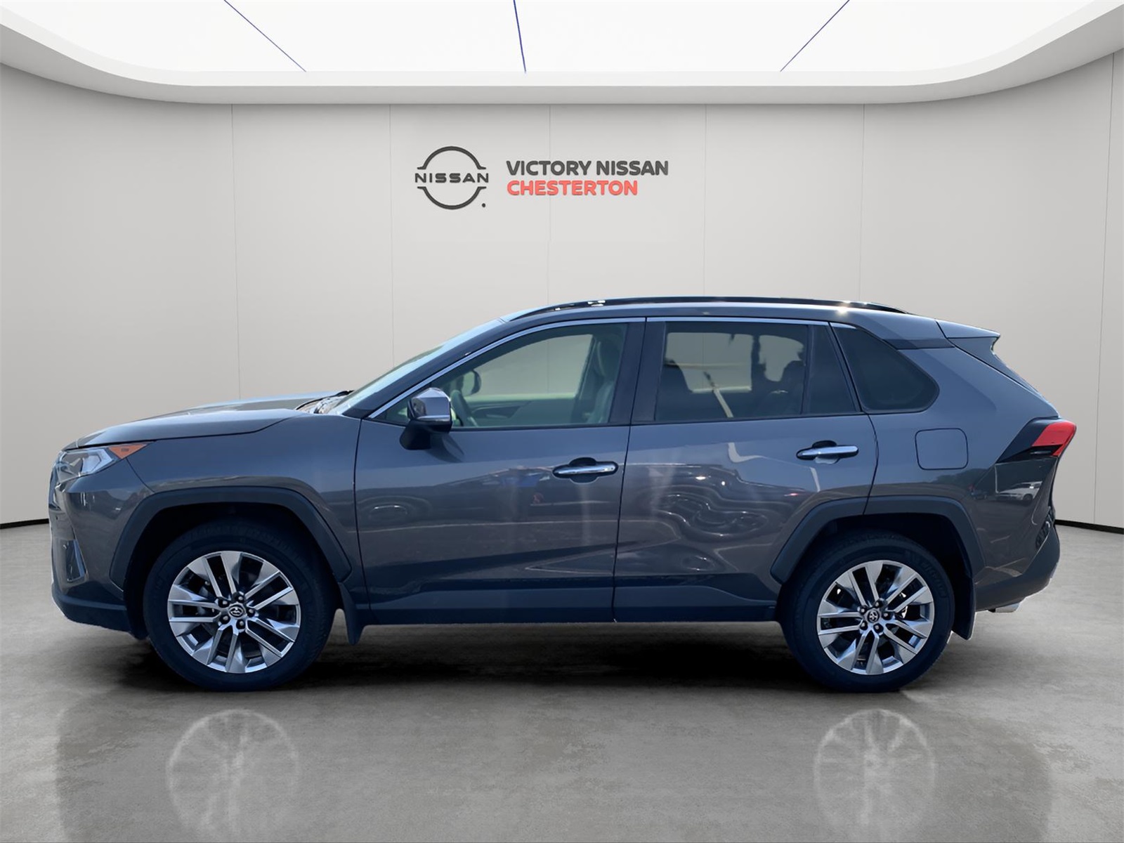2020 Toyota RAV4 Limited photo 2