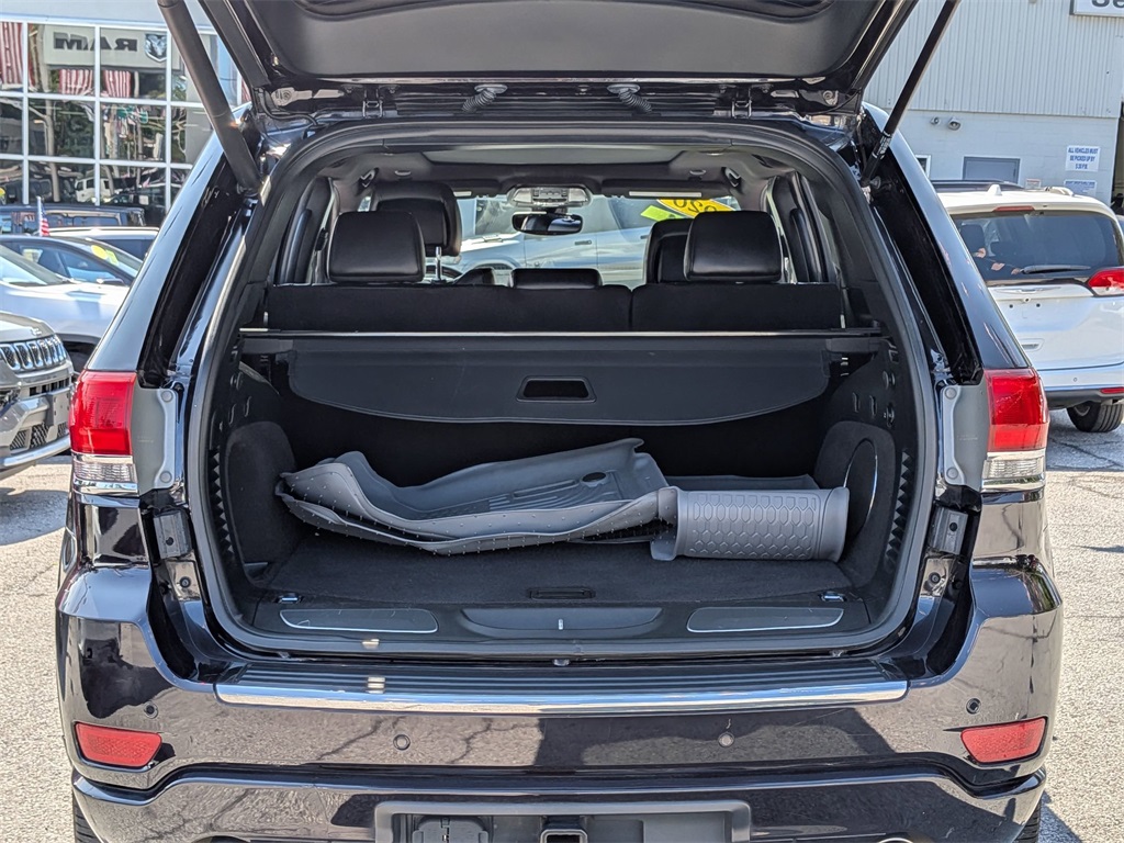 2020 Jeep Grand Cherokee Overland photo 3