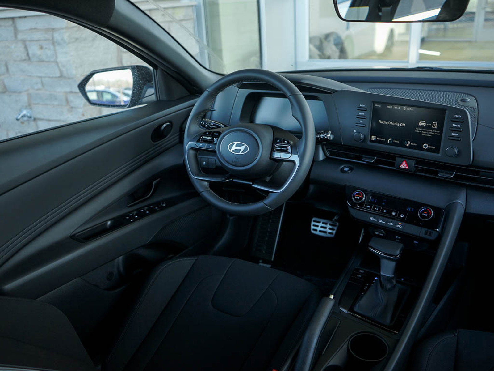 2025 Hyundai Elantra SEL Sport photo 11