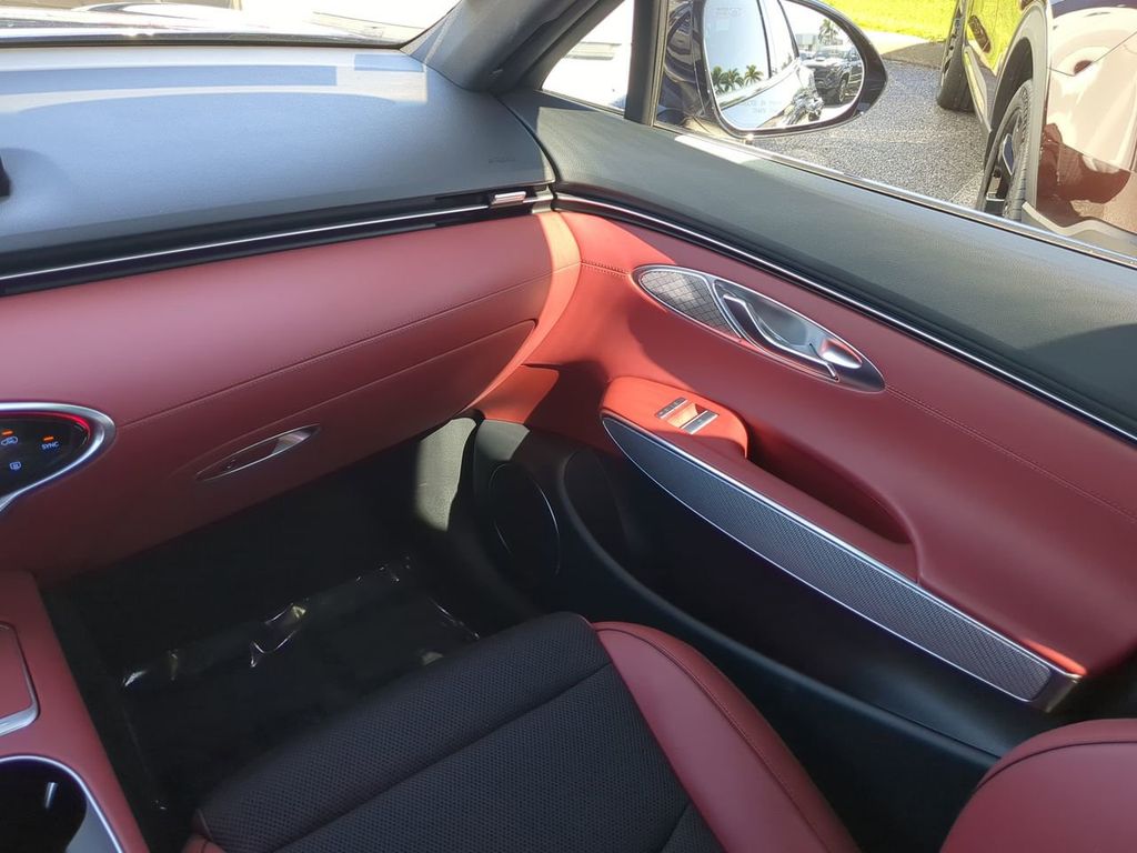2024 Genesis GV70 3.5T Sport photo 16