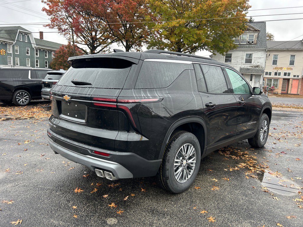 2026 Chevrolet Traverse photo 3