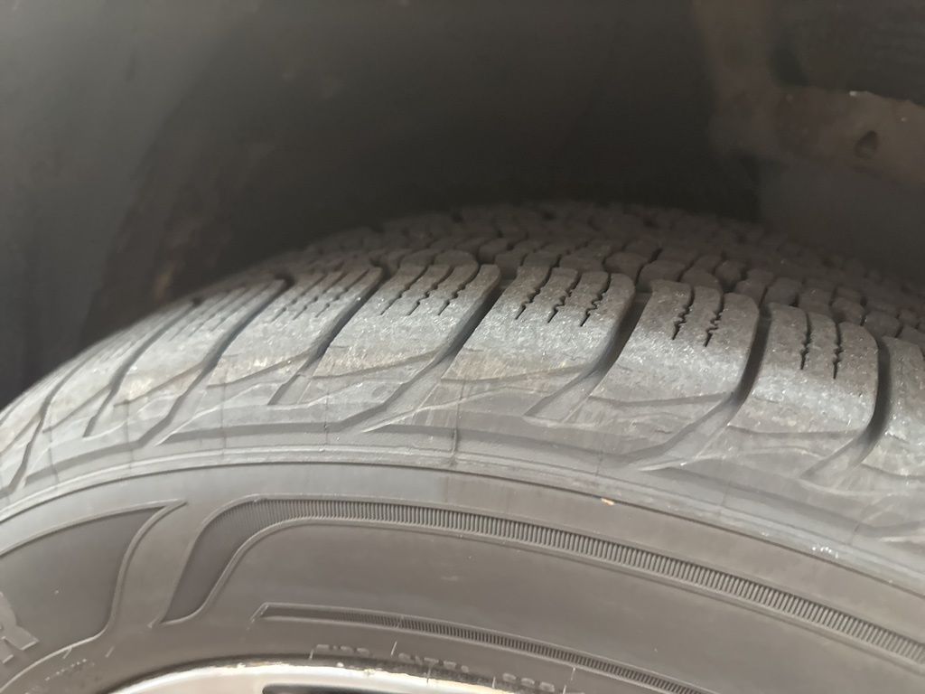 2016 Subaru Outback 2.5i Limited photo 2