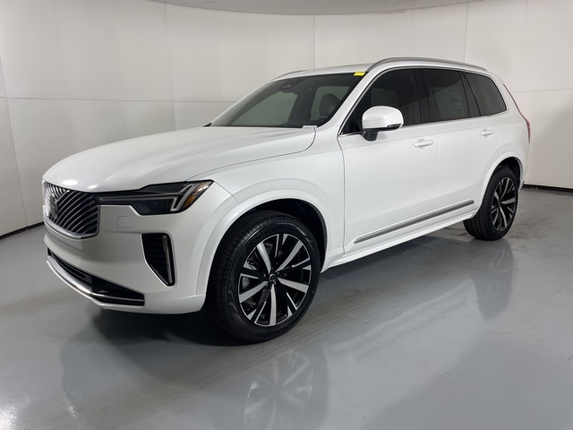 2026 Volvo XC90 B5 AWD Core photo 4