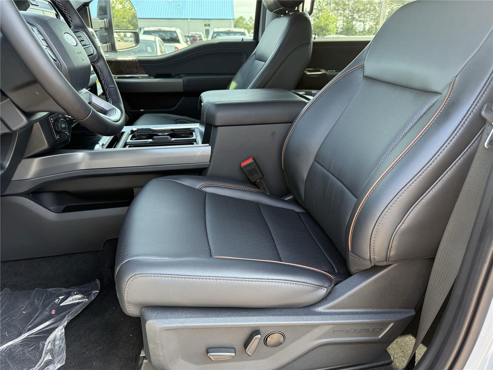 2025 Ford F-250 Lariat photo 11