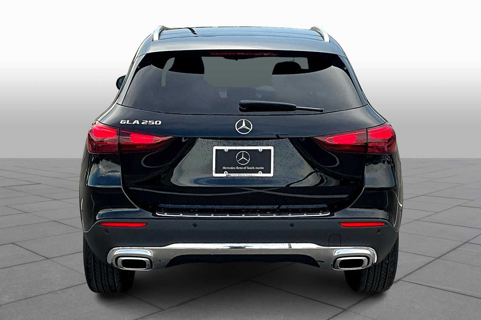 2026 Mercedes Benz GLA 250 photo 3