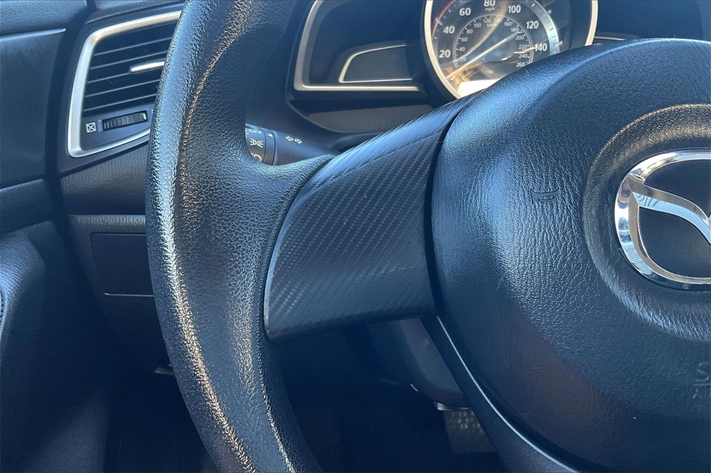 2015 Mazda Mazda3 i SV photo 16
