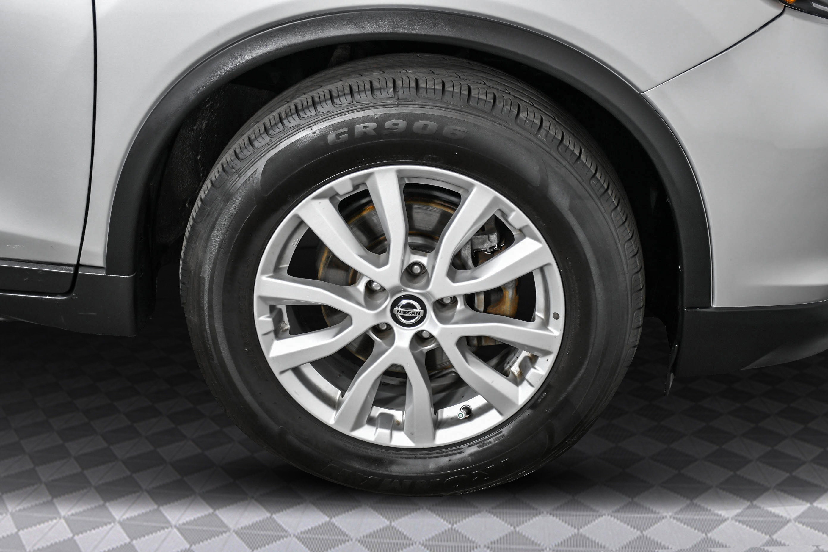 2020 Nissan Rogue SV photo 31