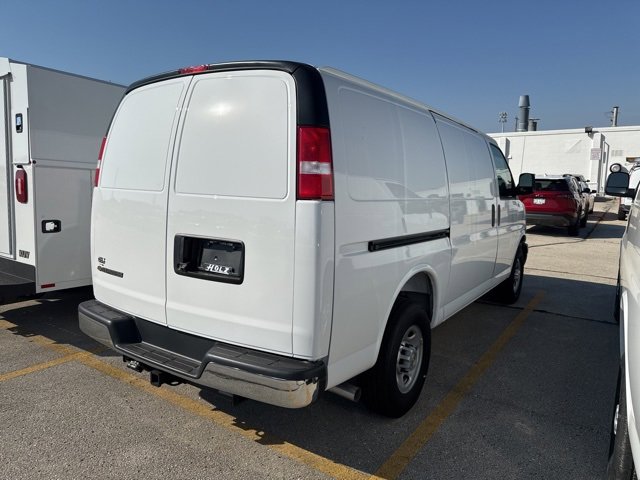 2025 Chevrolet Express Cargo 2500 photo 3