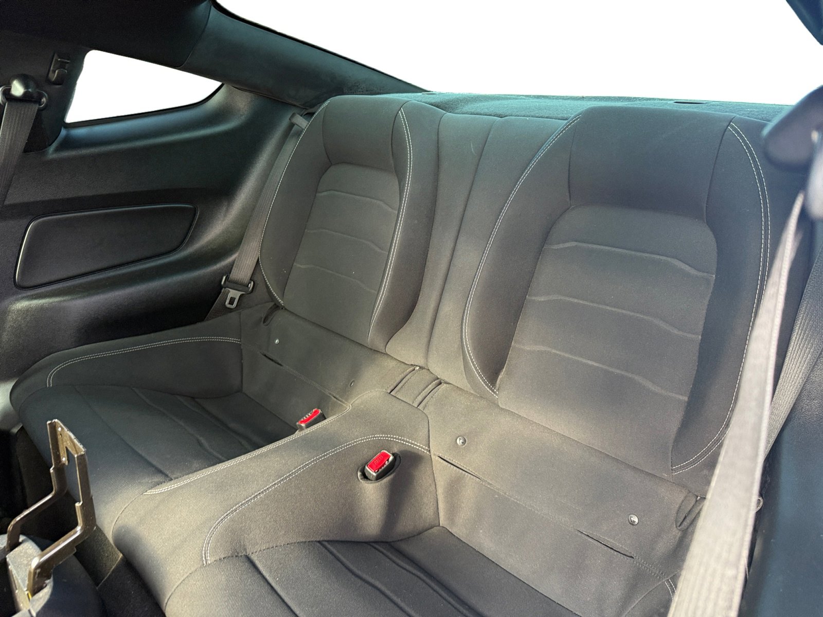 2016 Ford Mustang GT photo 16