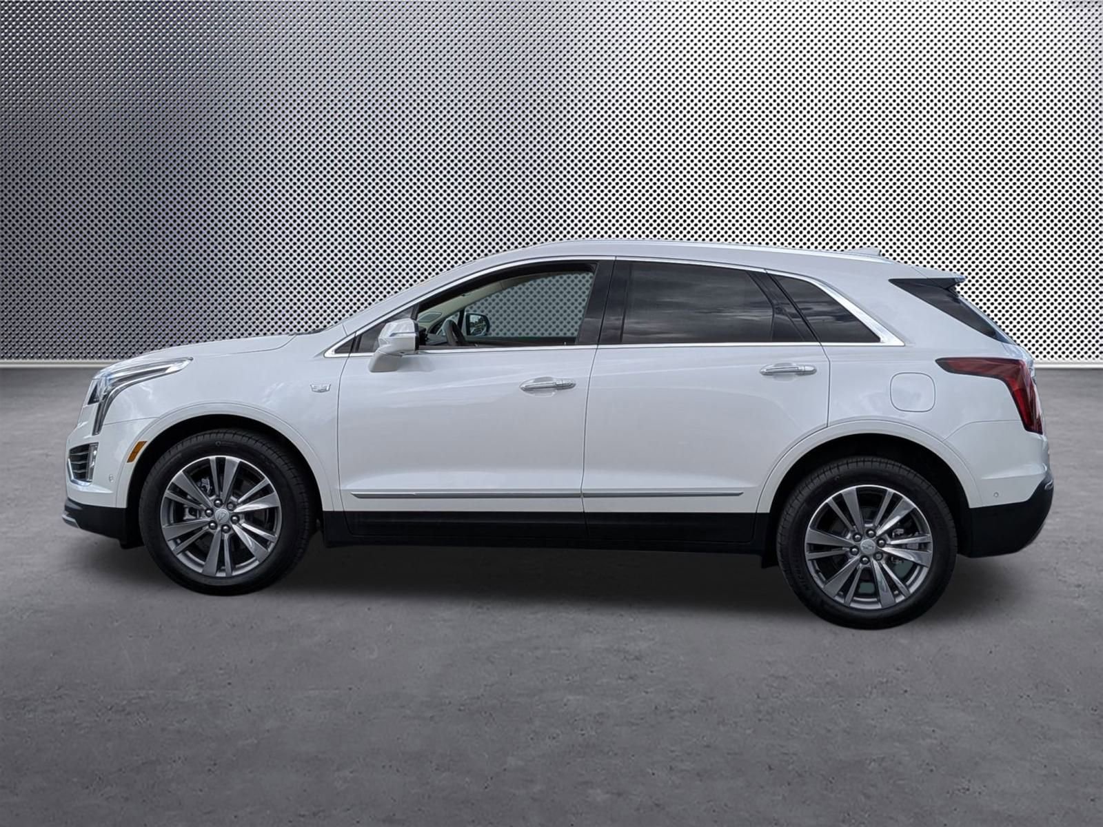 2025 Cadillac XT5 Premium Luxury photo 2