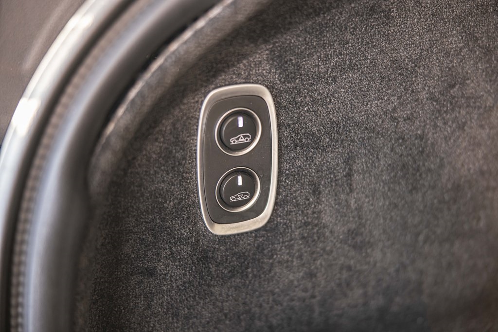 2025 ASTON MARTIN DBX - Image 17