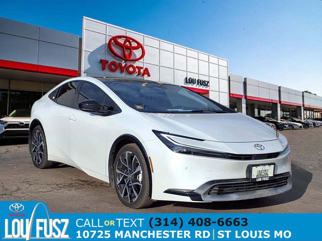 2025 Toyota Prius XSE Premium's photo