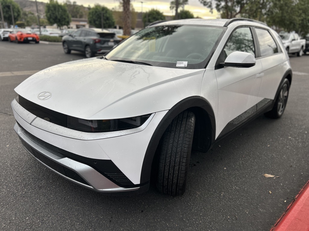 2025 Hyundai Ioniq 5 SEL photo 3