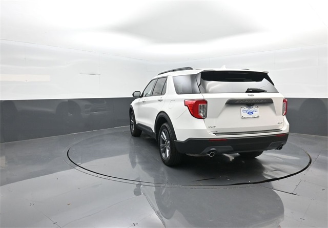 2022 Ford Explorer XLT photo 3