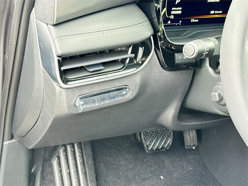 2026 Infiniti QX60 Luxe photo 10