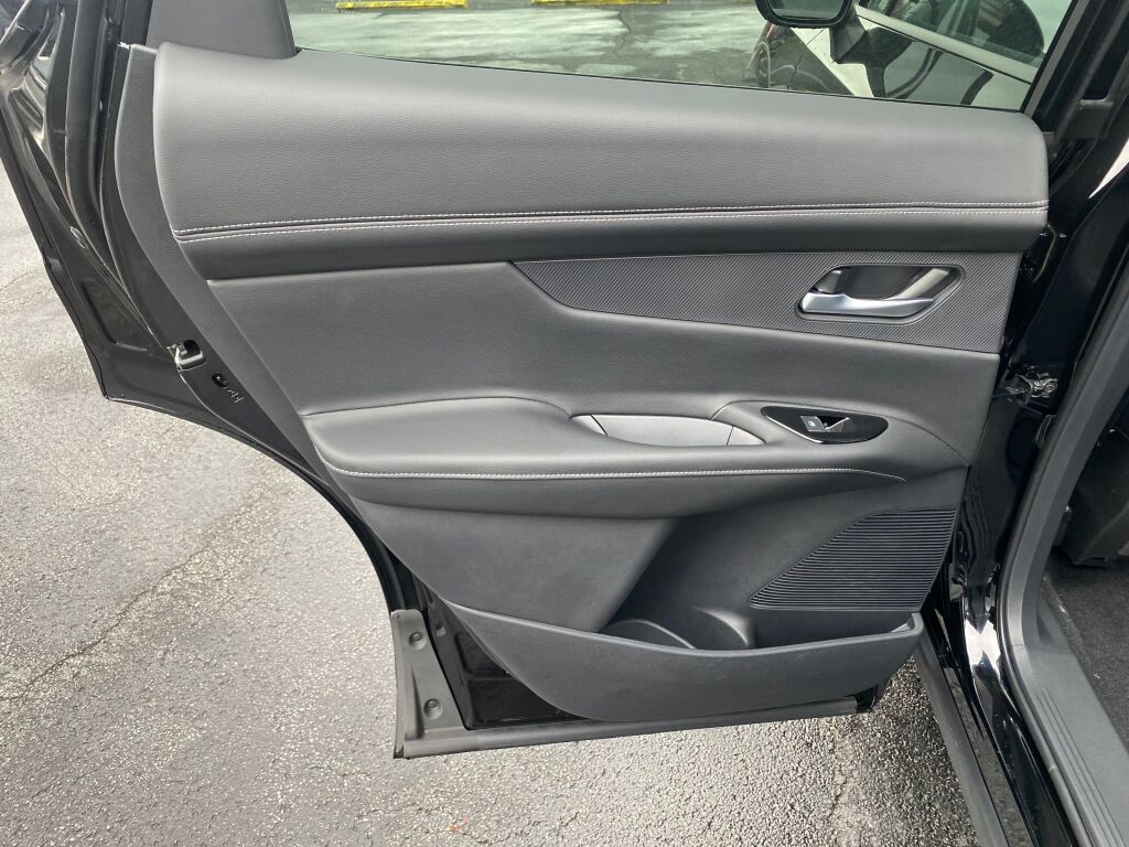 2025 Nissan Murano SL photo 16