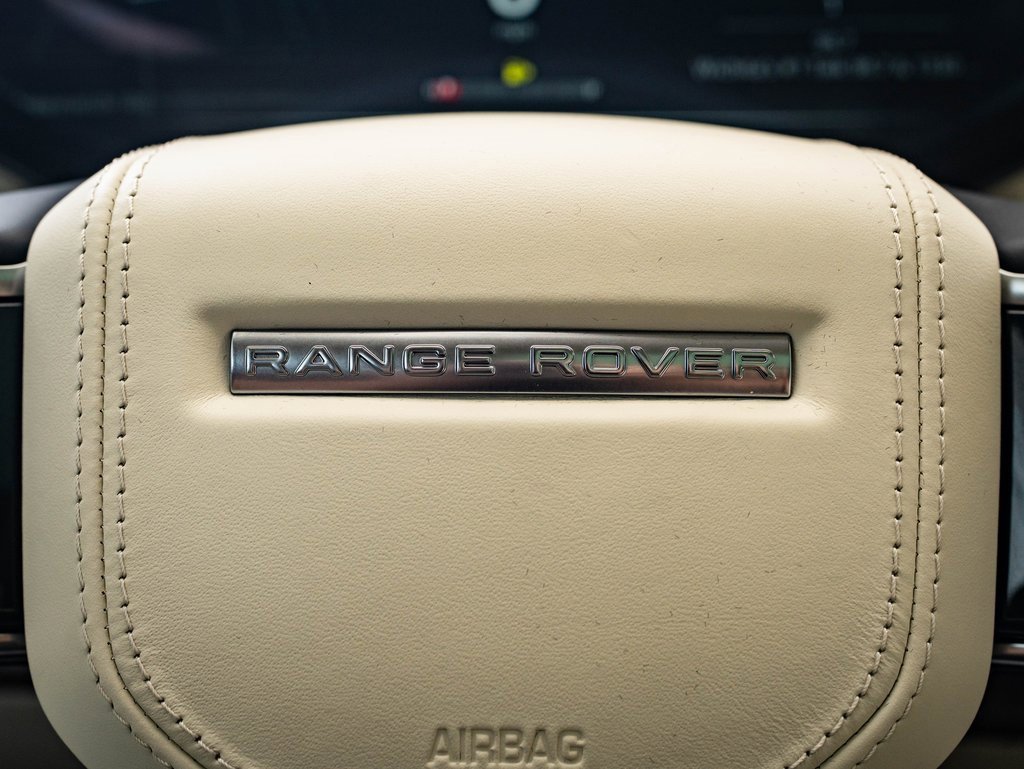 2022 Land Rover Range Rover SE photo 24