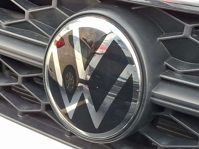 2024 Volkswagen Taos S photo 3