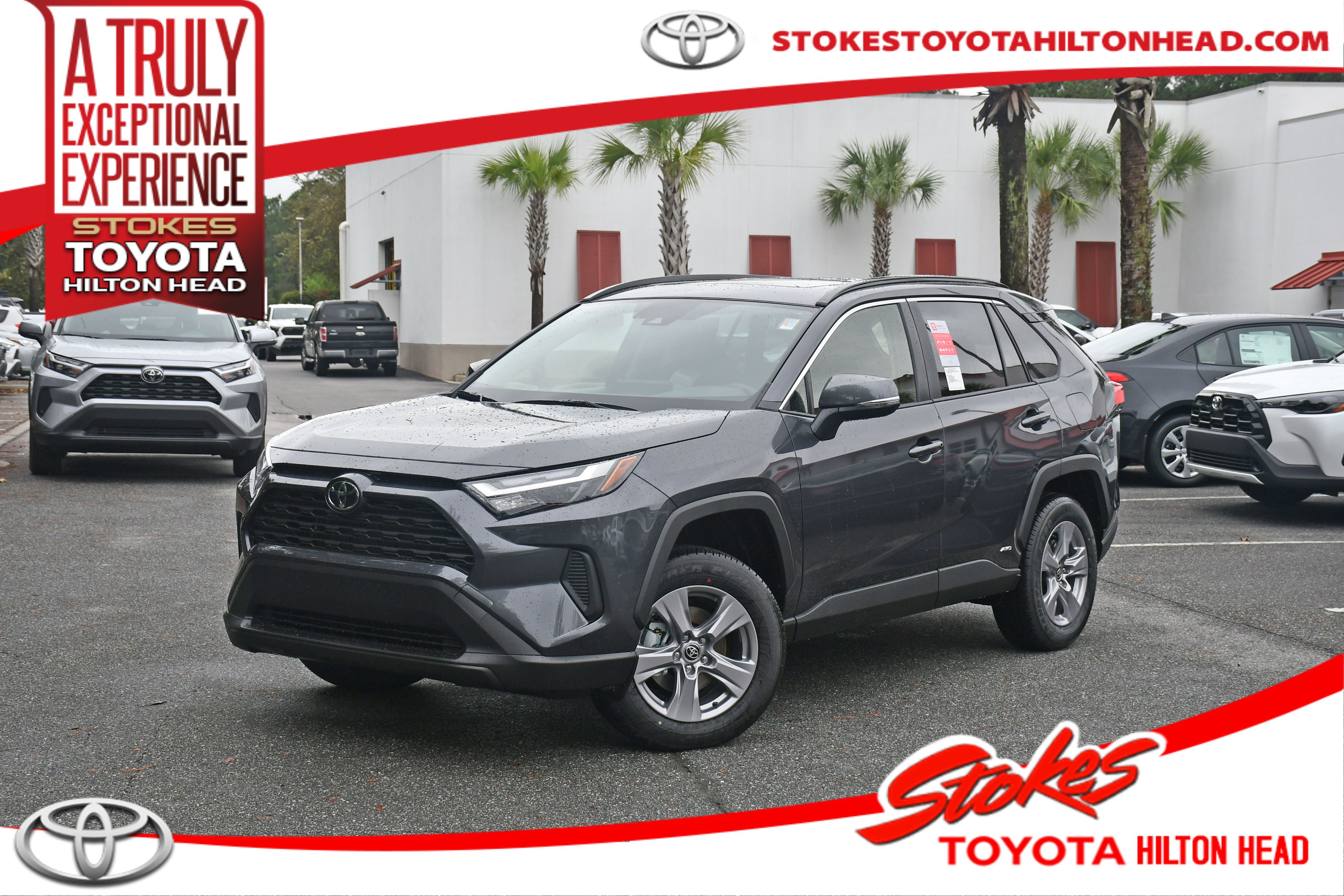 2025 Toyota RAV4 XLE's photo