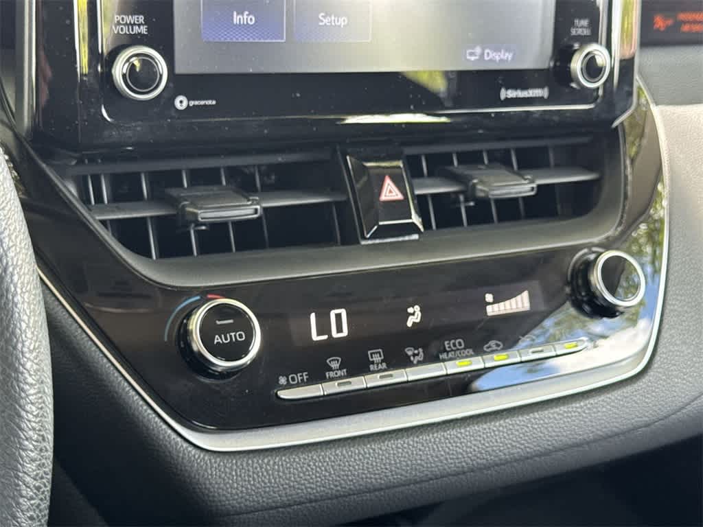 2022 Toyota Corolla LE photo 19