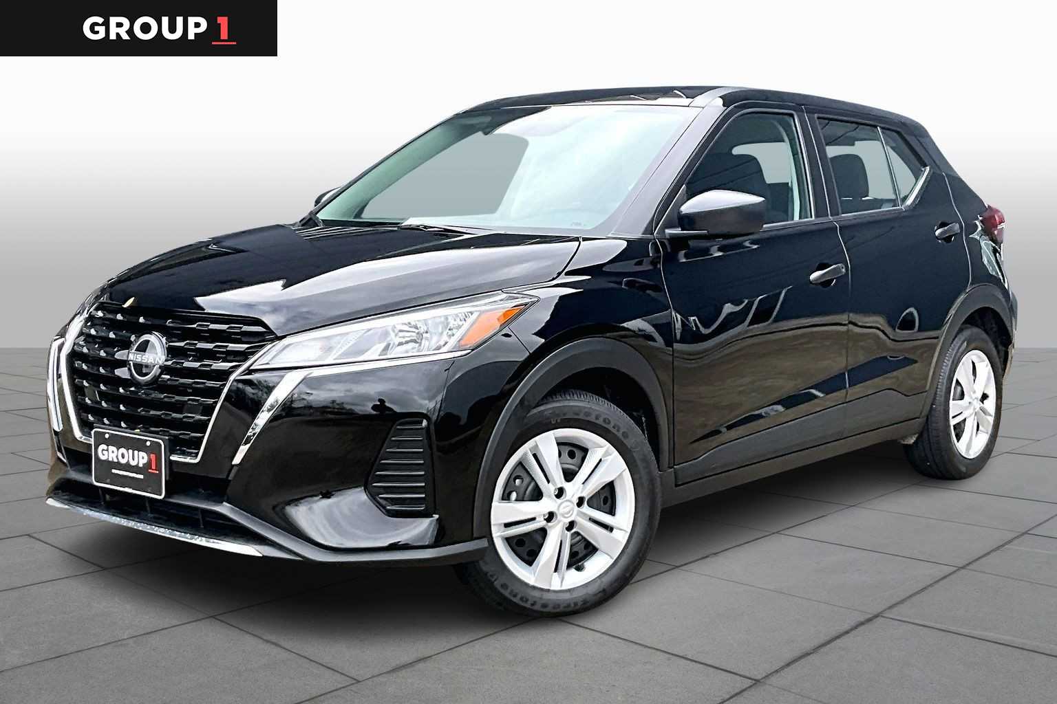 2025 Nissan KICKS PLAY Base's photo