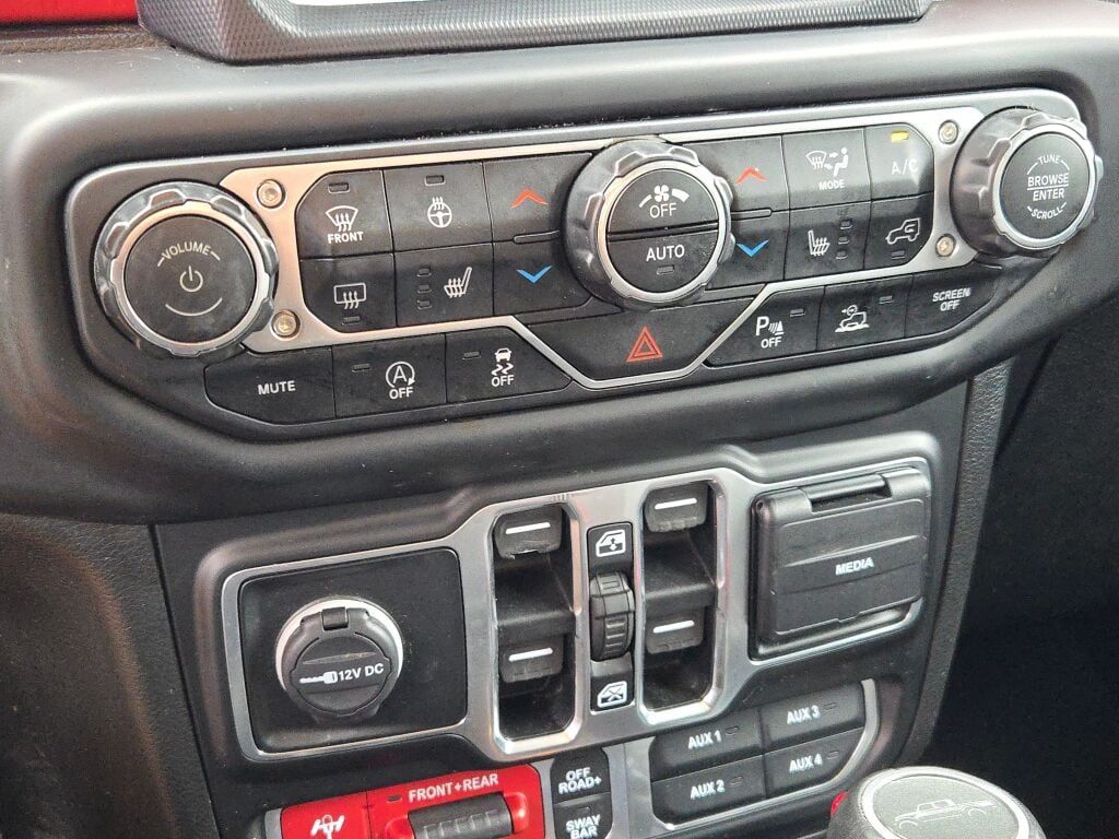 2020 Jeep Gladiator Rubicon photo 25