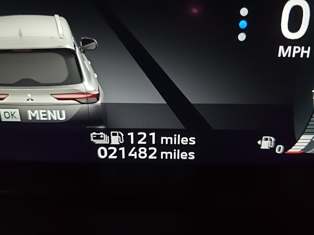 2023 Mitsubishi Outlander PHEV SEL photo 21