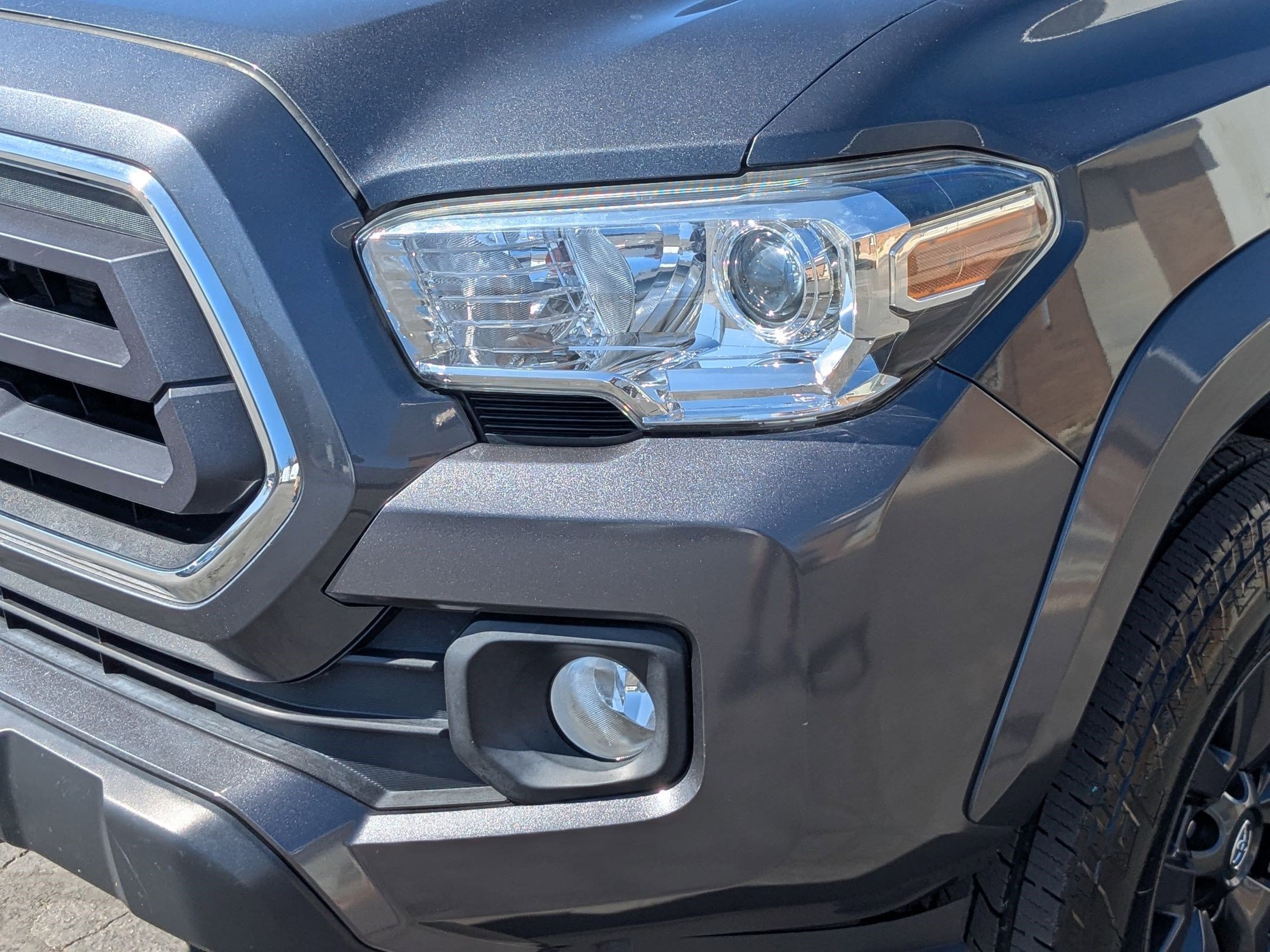 2020 Toyota Tacoma SR5 photo 9