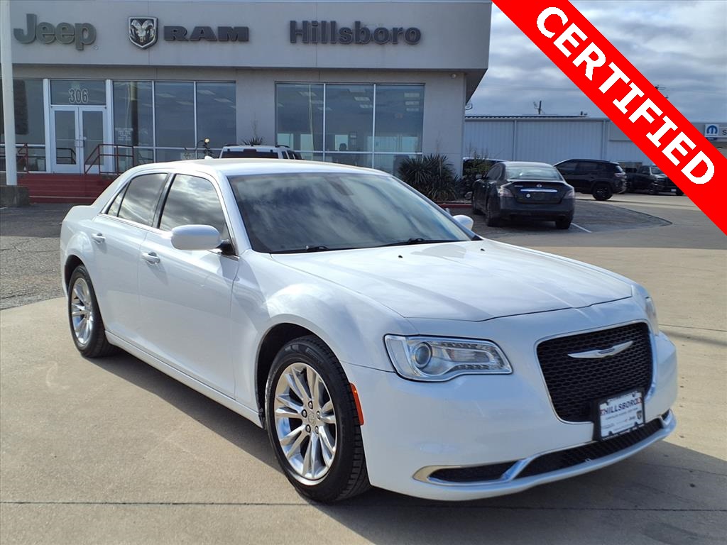 2020 Chrysler 300 Touring