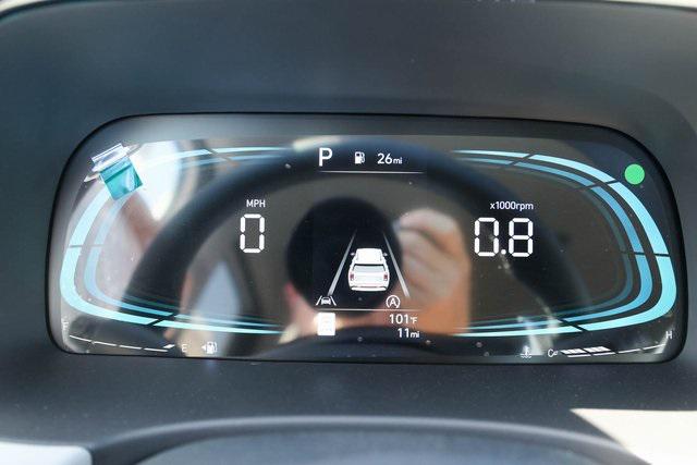 New 2025 White Hyundai SEL FWD image 27