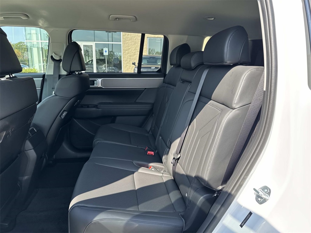 2026 Hyundai Santa Fe SEL photo 6
